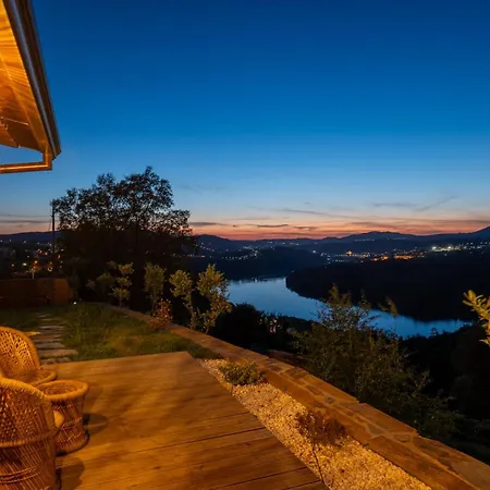 Wood House Amazing View Douro Hébergement de vacances *
