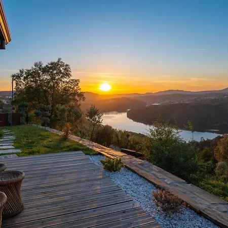 Wood House Amazing View Douro Dom wakacyjny Raiva