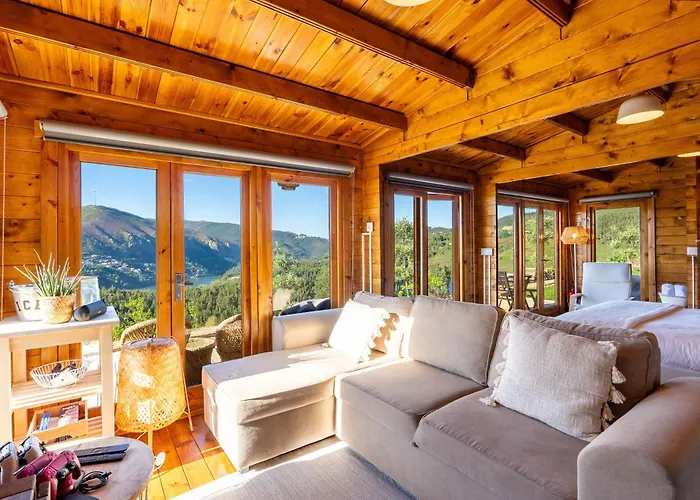 Ferienhaus Wood House Amazing View Douro
