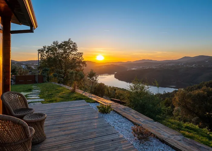 Wood House Amazing View Douro Ferienhaus Raiva