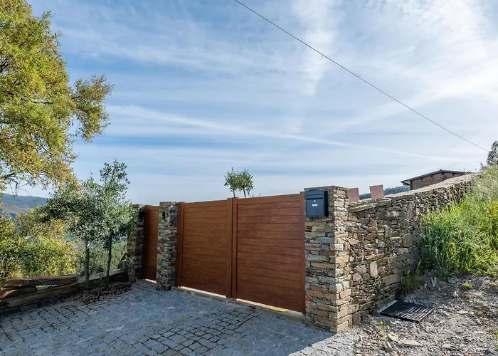 Дом отдыха Wood House Amazing View Douro